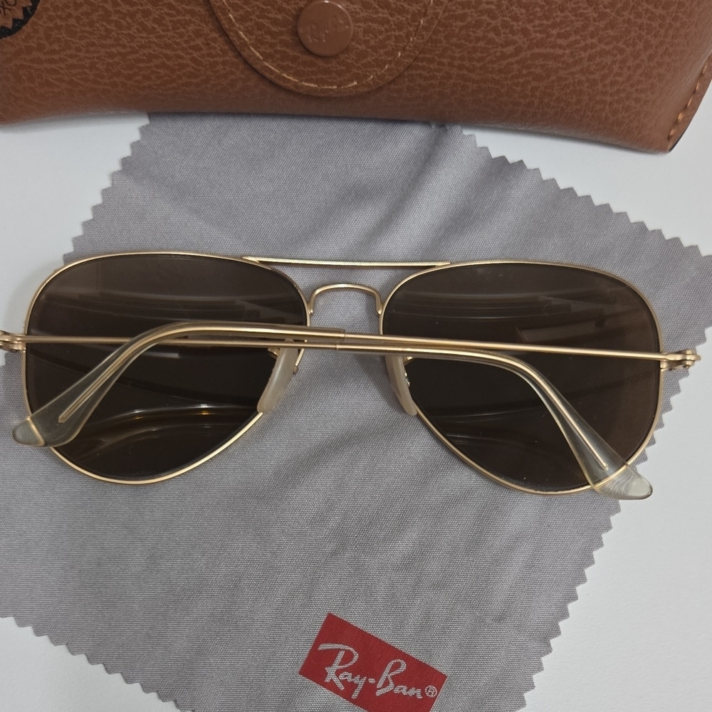 Ray-Ban Gold Frame Sunglasses with Olive Lenses - Picture 3 of 8